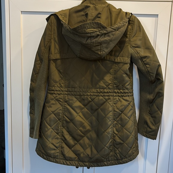 BCBGeneration - Picture 2 of 3